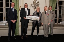 2015-02-04_Remise_de_cheque_a_Terre_Fraternite-7