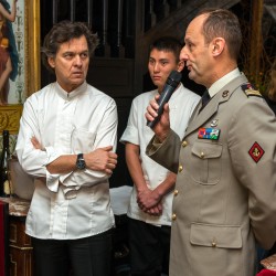 Opération Oméga au Grand Véfour