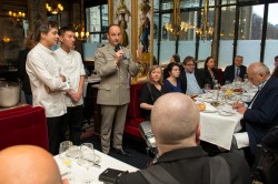 Opération Oméga au Grand Véfour