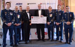 2016_07_02-remise_don_gala_emia