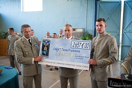 Remise de chèque de la promotion sergent-chef Iturria de l’ENSOA (28 mai 2015)