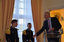 Remise de chèque de la promotion Lieutenants Thomazo de Saint Cyr (30 juin 2015)