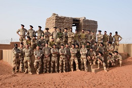 Le détachement d’assistance opérationnelle au Niger soutient Terre Fraternité (novembre 2016)